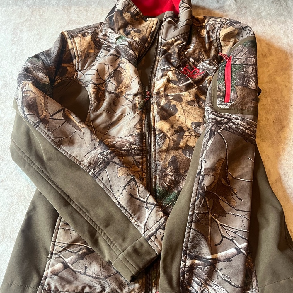 Real Tree Camo Soft Shell Jacket - image 1